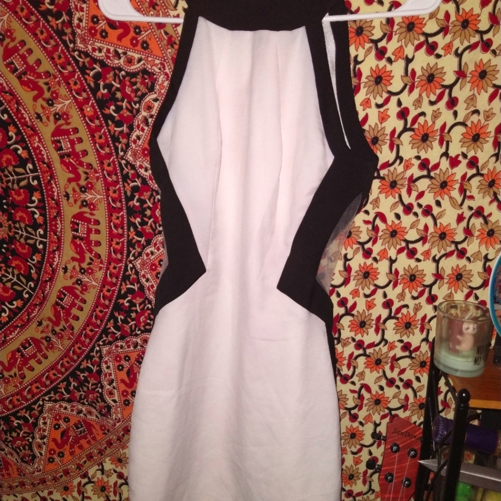 Tobi sexi white&black cocktail dress